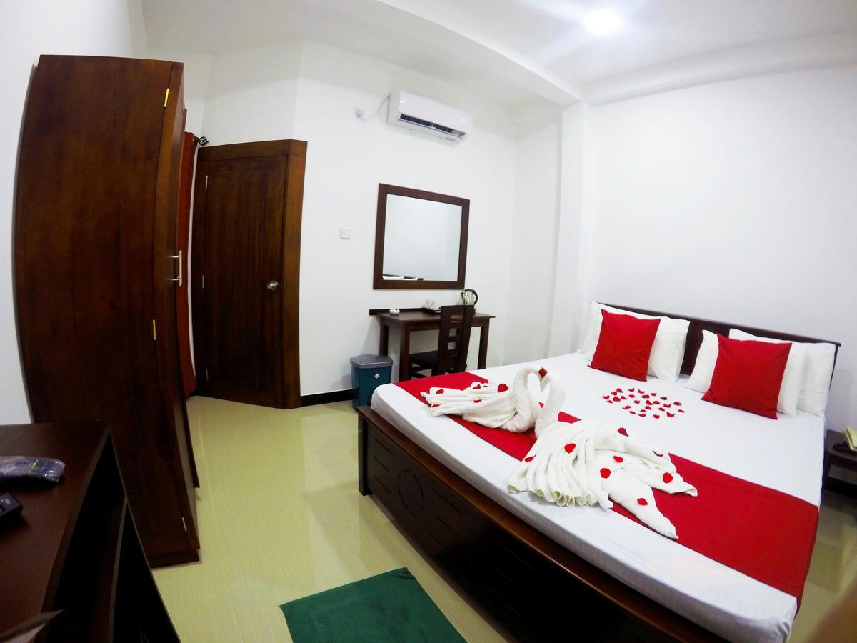 Colombo Residency Hotel Exterior photo