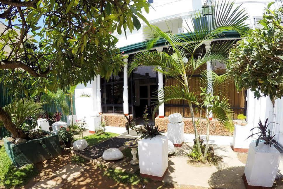 Colombo Residency Hotel Exterior photo